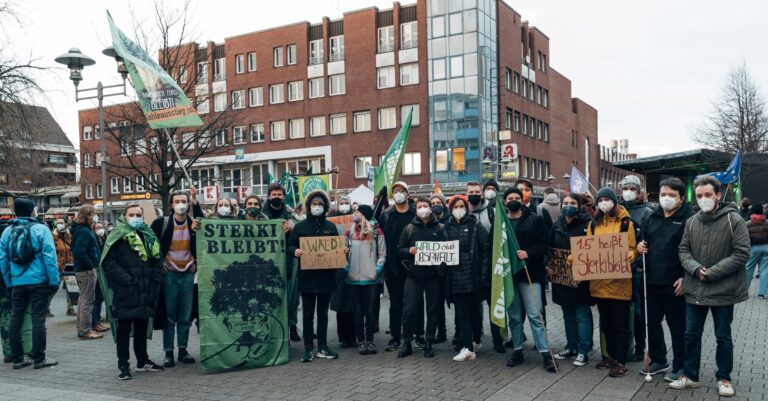 Sterki bleibt!-Demo mit mehr als 1.200 Teilnehmenden aus ganz NRW